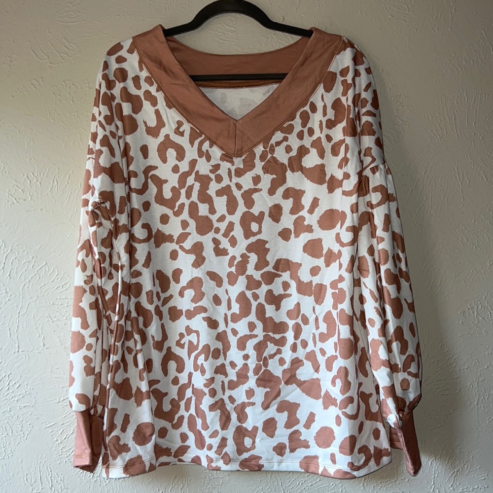Long Sleeve Tan & White Leopard Pullover